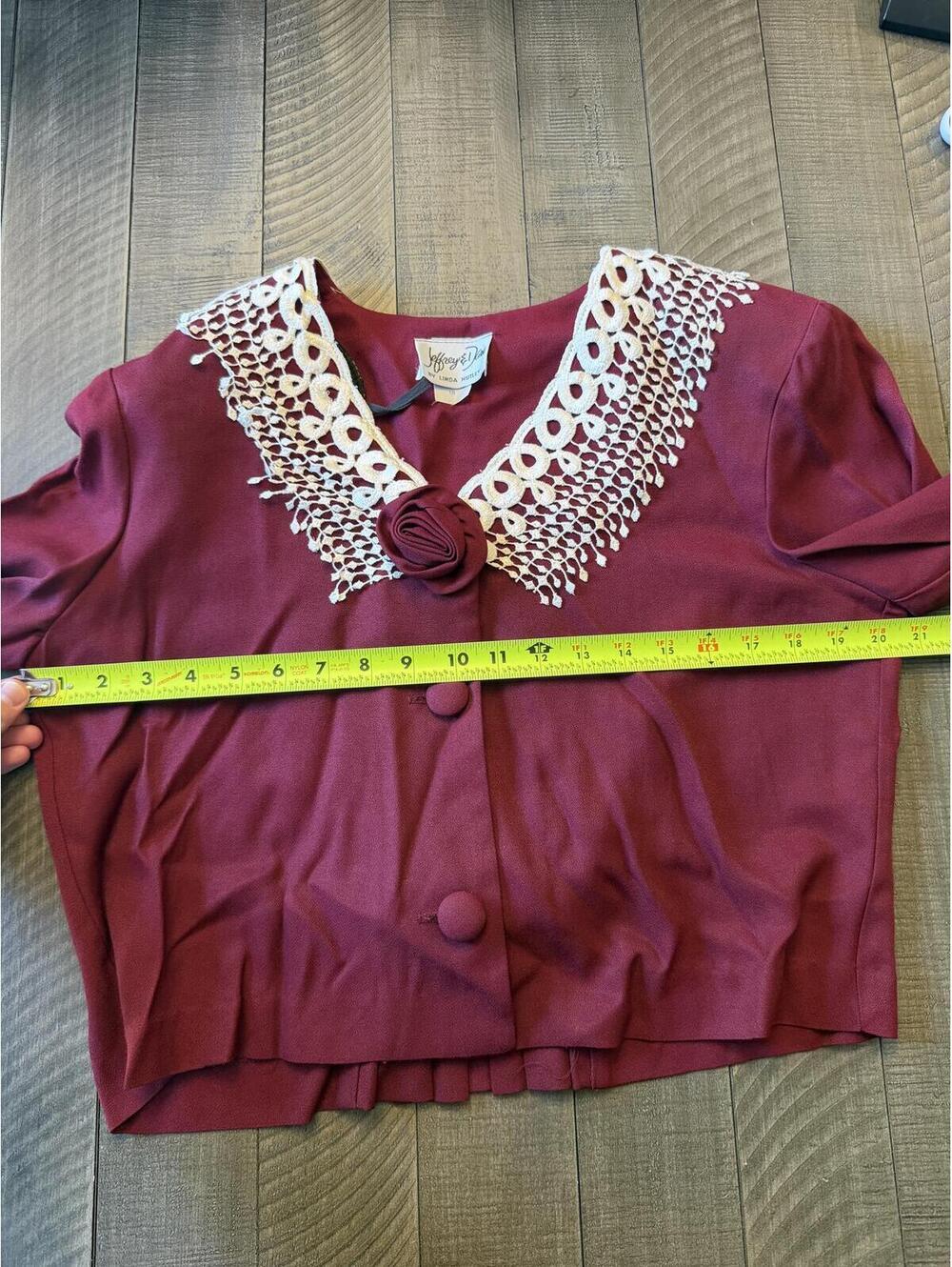 Jeffrey & Dara vintage 80s button up lace collar crop jacket with rose details - Picture 6 of 8